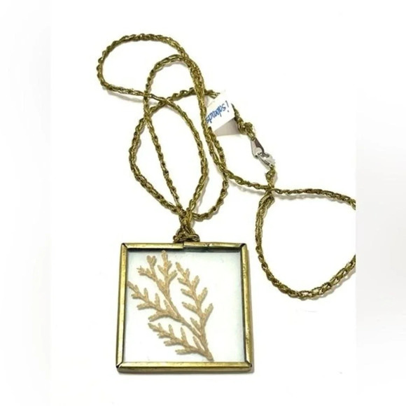 Glass and Crocheted Rope Handmade Shadowbox Necklace with Dried Fir Tree​​. - Picture 5 of 5